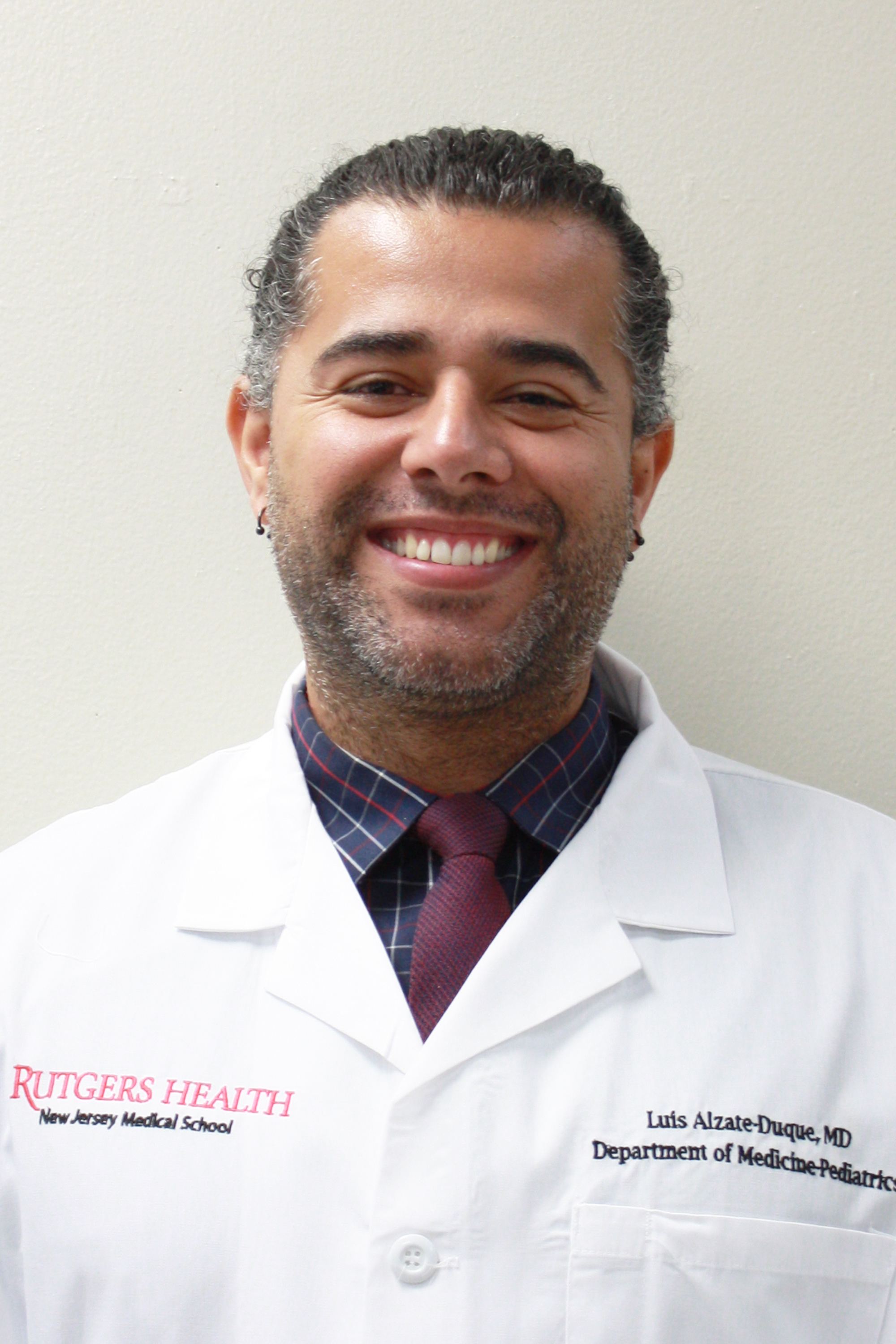 Luis Alzate-Duque, MD